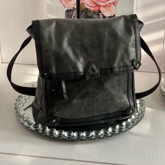 THE SAK  Ventura Black distress Leather Convertible Backpack Messenger Crossbody - Picture 1 of 15